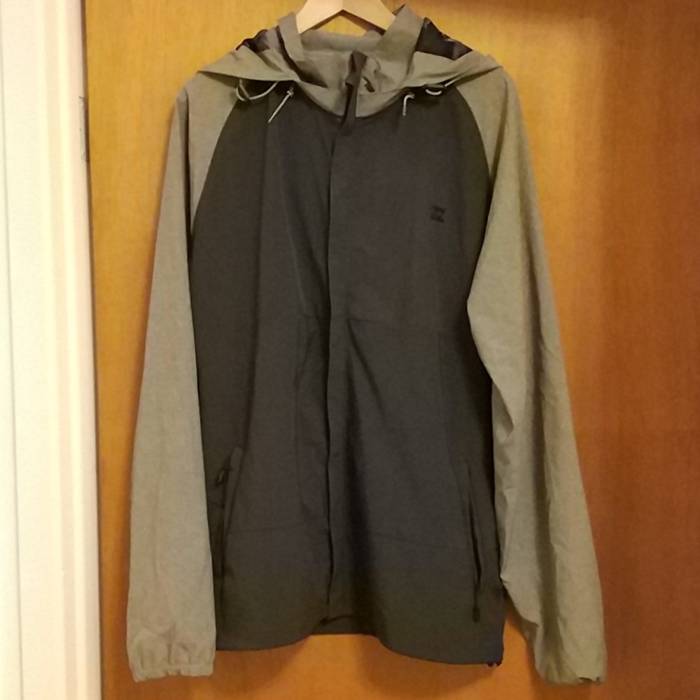 Billabong Men's lightweight jacket, camo hood, L
